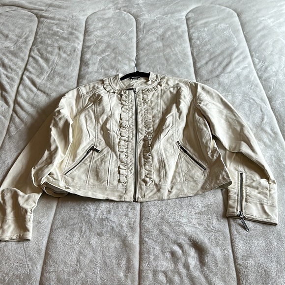 New-JOUJOU jacket - Picture 8 of 17